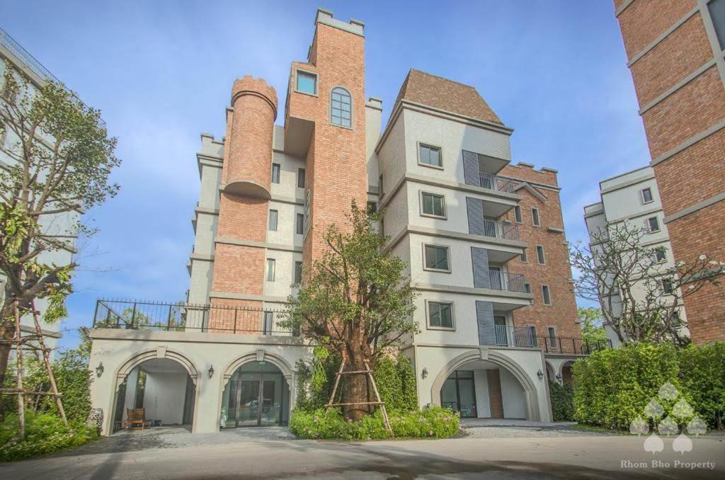 Cozy Close To Amazing ! 39 Sqm Apartment *